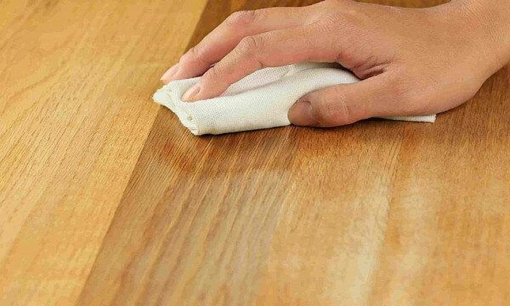 Furniture Polishing How To Polish Furniture Quickly & Effectively
